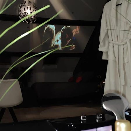 Logement Romantique Et Cosy Charleroi Extérieur photo